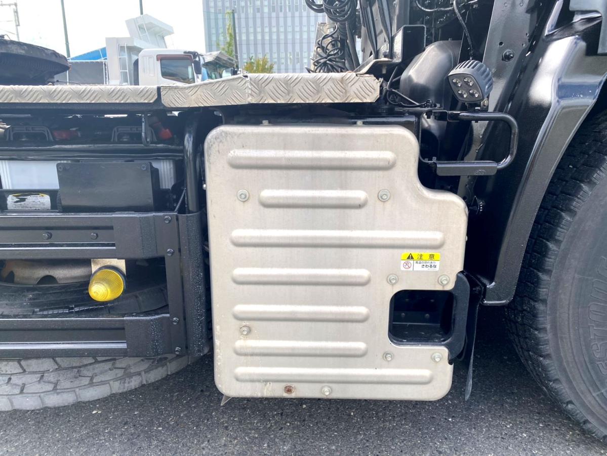 平成29年いすゞギガトラクタヘッドハイルーフQKG-EXD52BD|中古トラックの販売・買取・査定のアイナビ