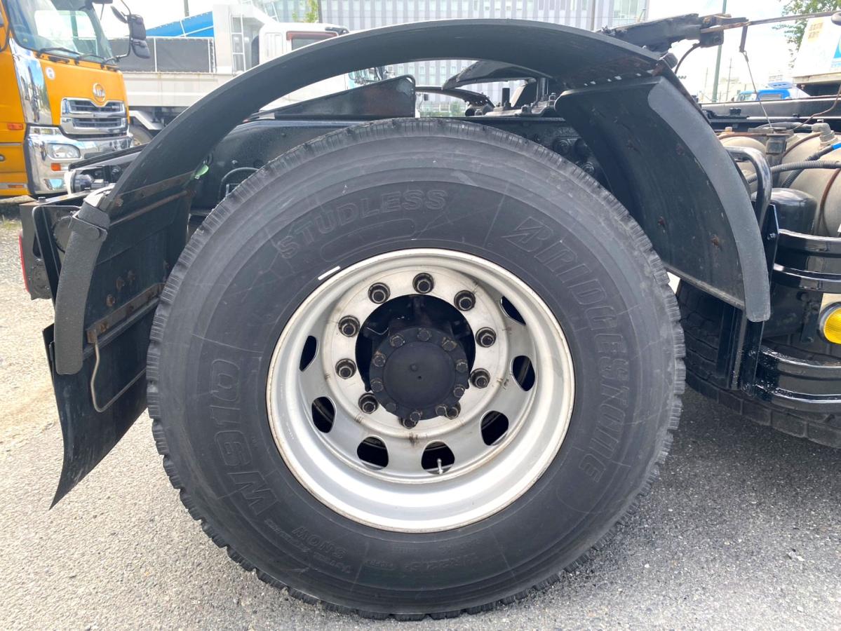 平成29年いすゞギガトラクタヘッドハイルーフQKG-EXD52BD|中古トラックの販売・買取・査定のアイナビ