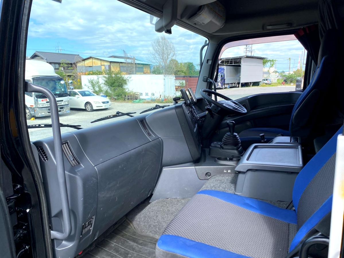 平成29年いすゞギガトラクタヘッドハイルーフQKG-EXD52BD|中古トラックの販売・買取・査定のアイナビ