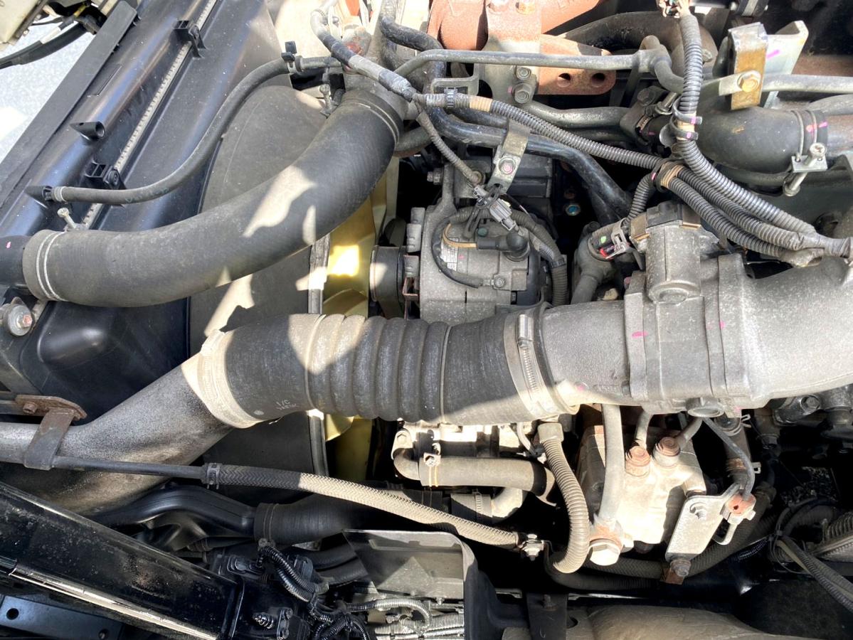 平成29年いすゞギガトラクタヘッドハイルーフQKG-EXD52BD|中古トラックの販売・買取・査定のアイナビ