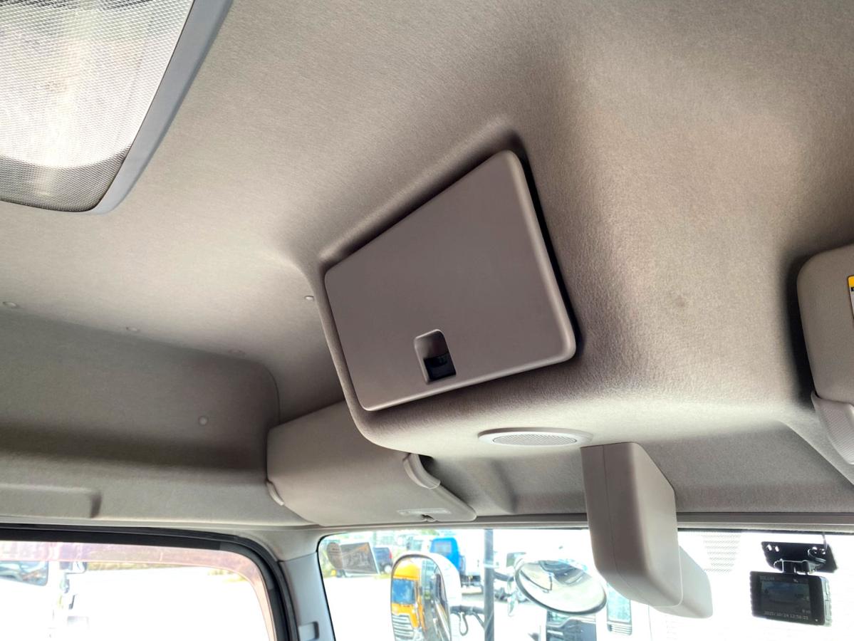 平成29年いすゞギガトラクタヘッドハイルーフQKG-EXD52BD|中古トラックの販売・買取・査定のアイナビ