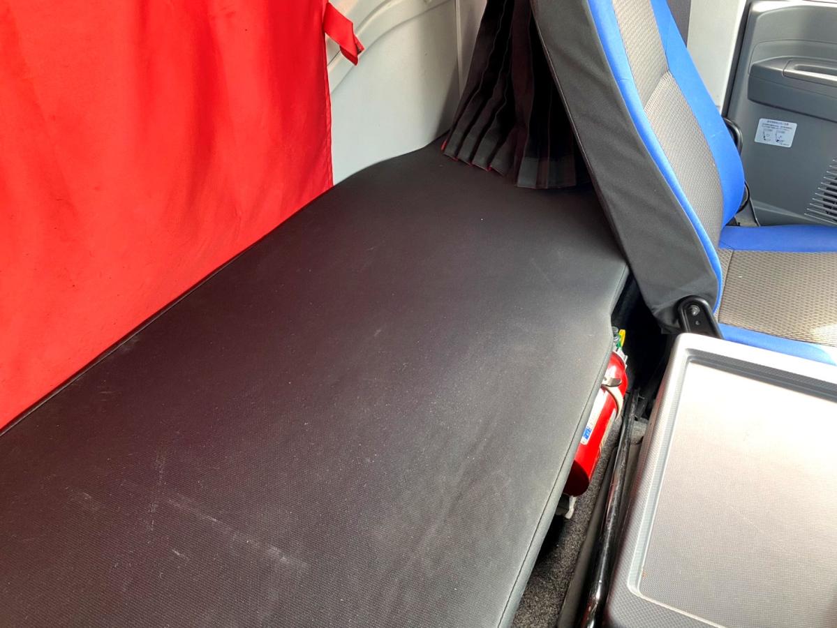 平成29年いすゞギガトラクタヘッドハイルーフQKG-EXD52BD|中古トラックの販売・買取・査定のアイナビ