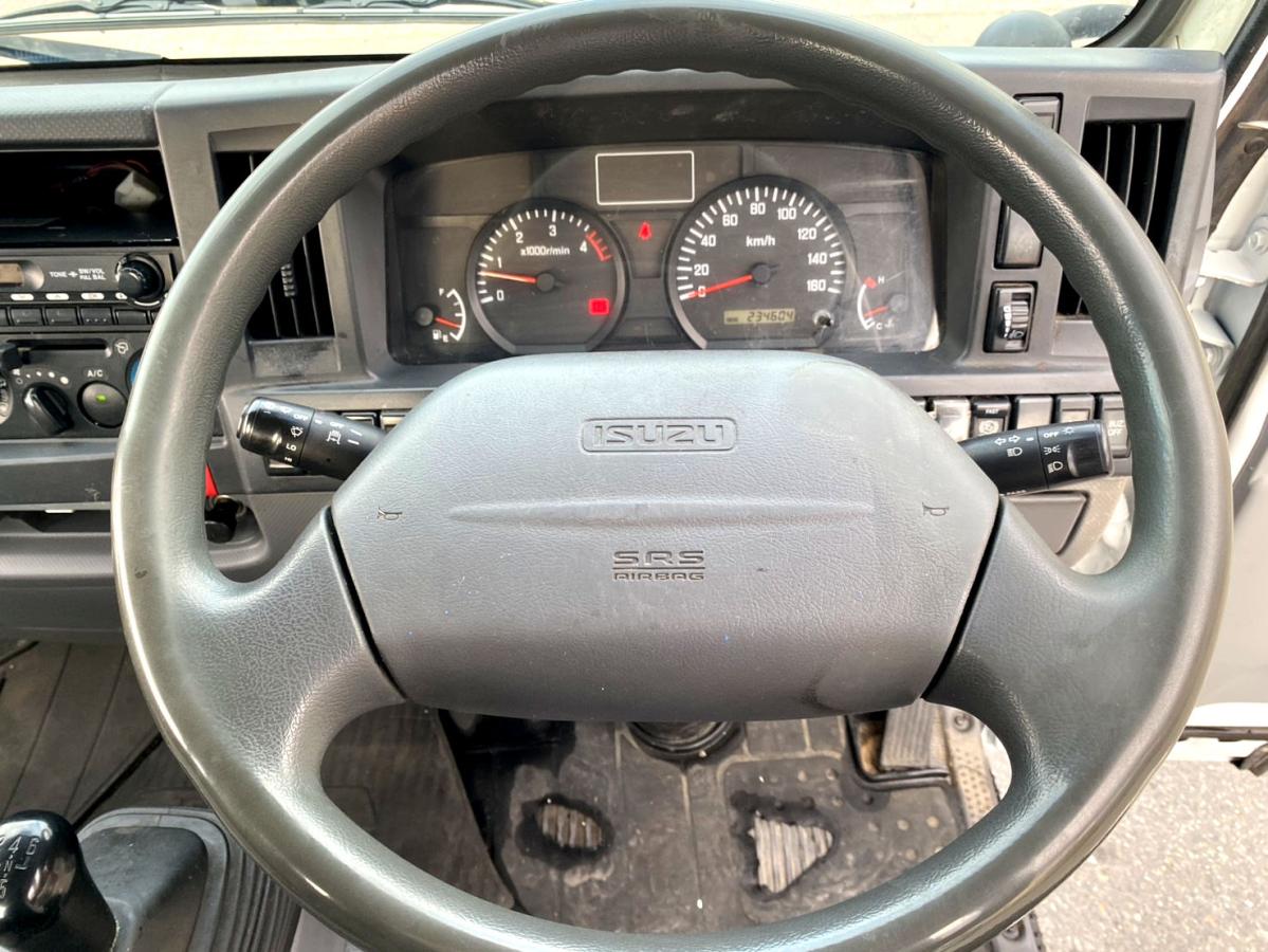 平成26年いすゞエルフ2tタダノクレーンラジコンTKG-NKR85AR|中古トラックの販売・買取・査定のアイナビ