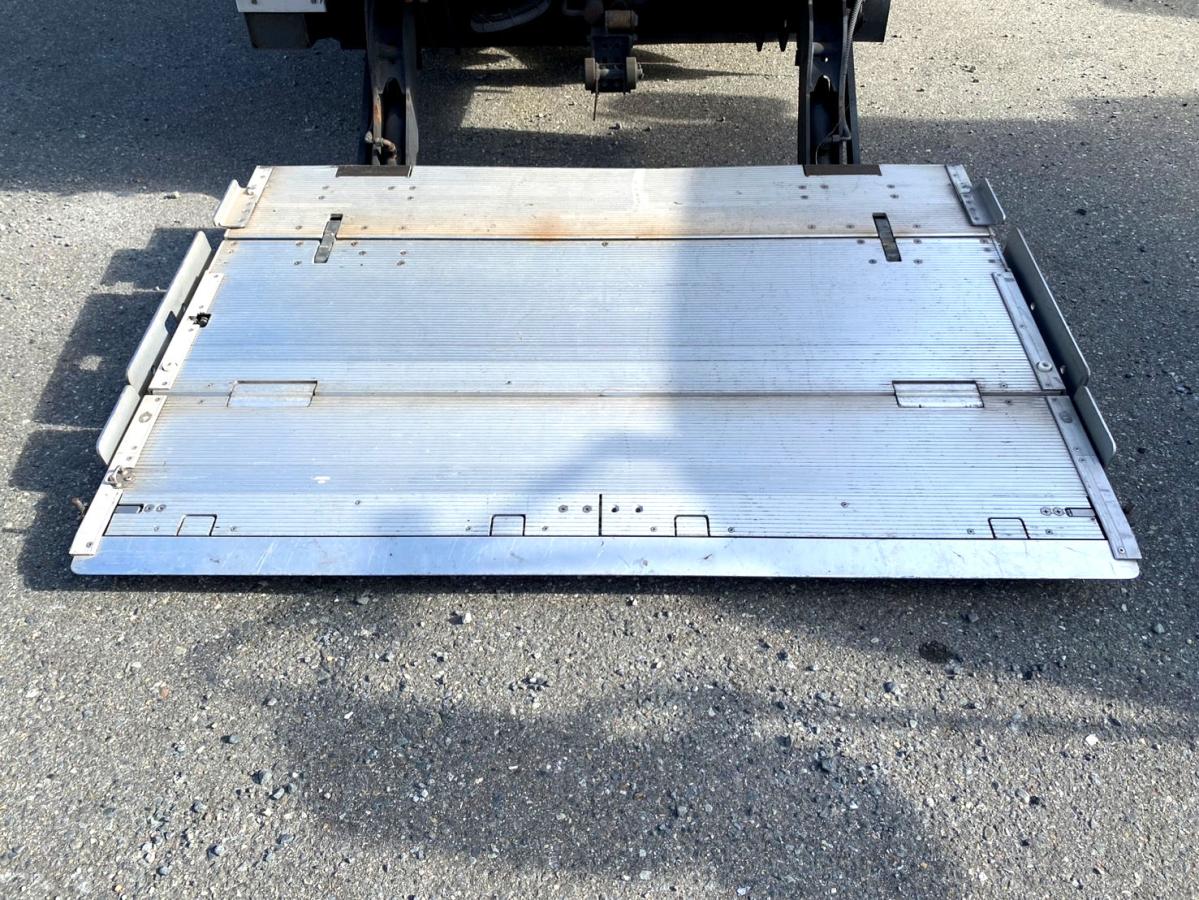 平成27年いすゞエルフ2tアルミバンPG標準ロングTKG-NMR85AN|中古トラックの販売・買取・査定のアイナビ