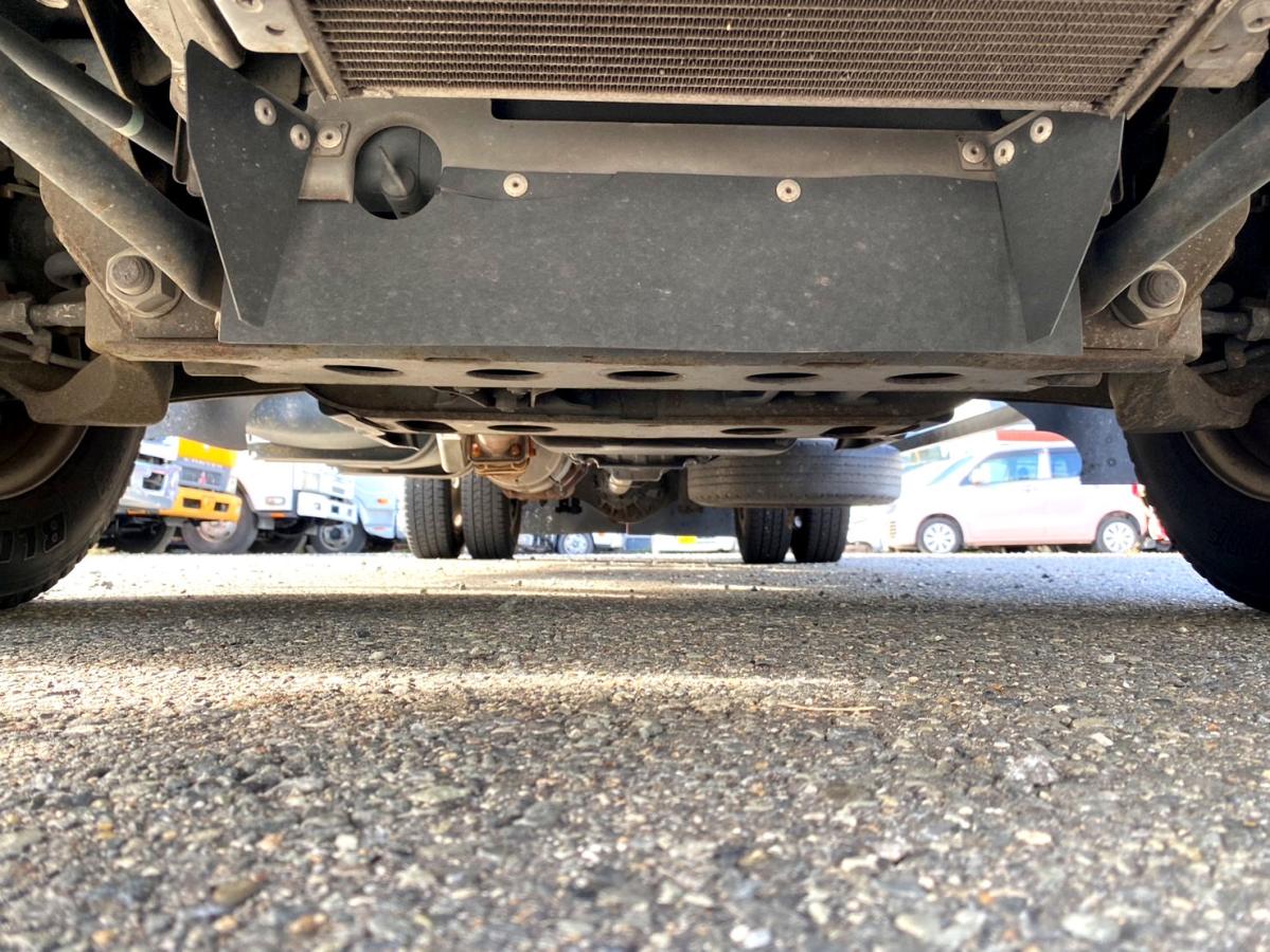 平成27年いすゞエルフ2tアルミバンPG標準ロングTKG-NMR85AN|中古トラックの販売・買取・査定のアイナビ