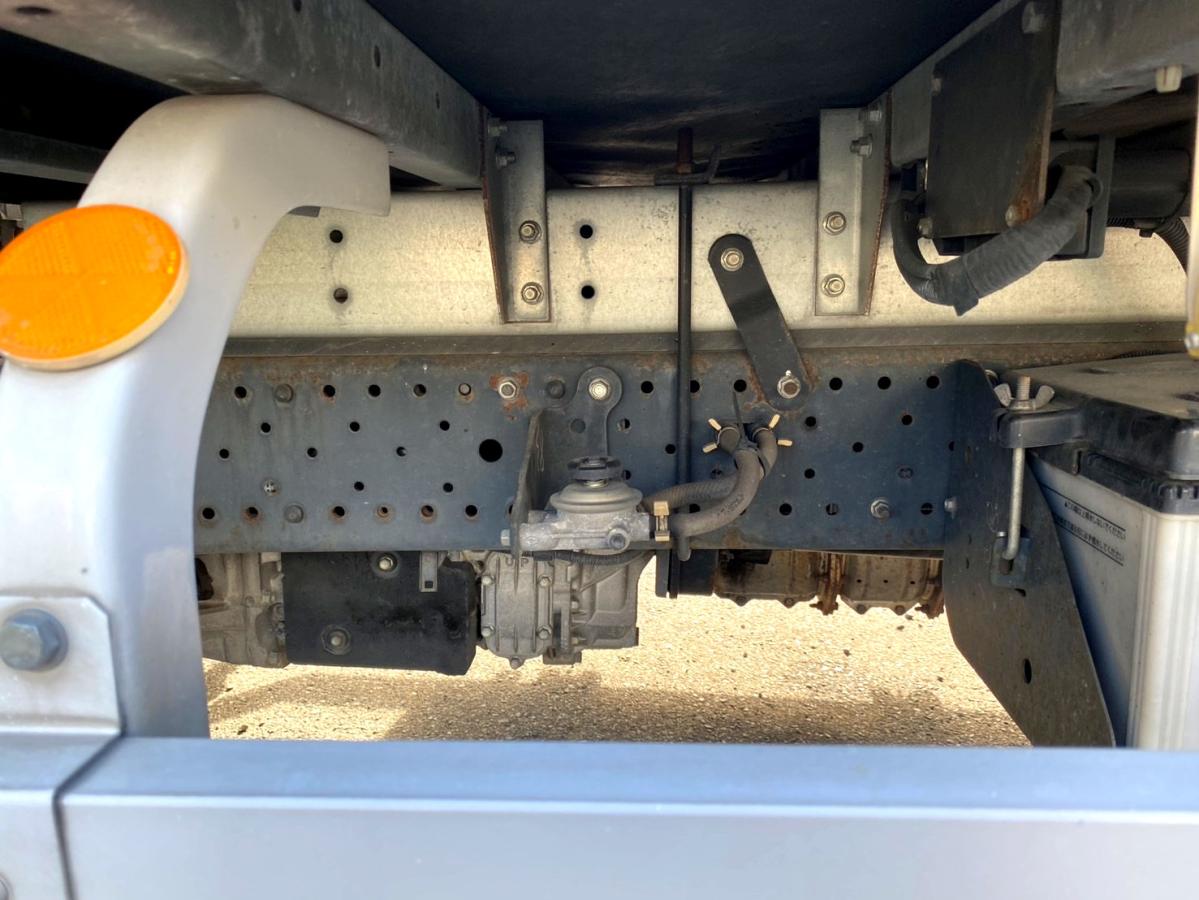 平成27年いすゞエルフ2tアルミバンPG標準ロングTKG-NMR85AN|中古トラックの販売・買取・査定のアイナビ