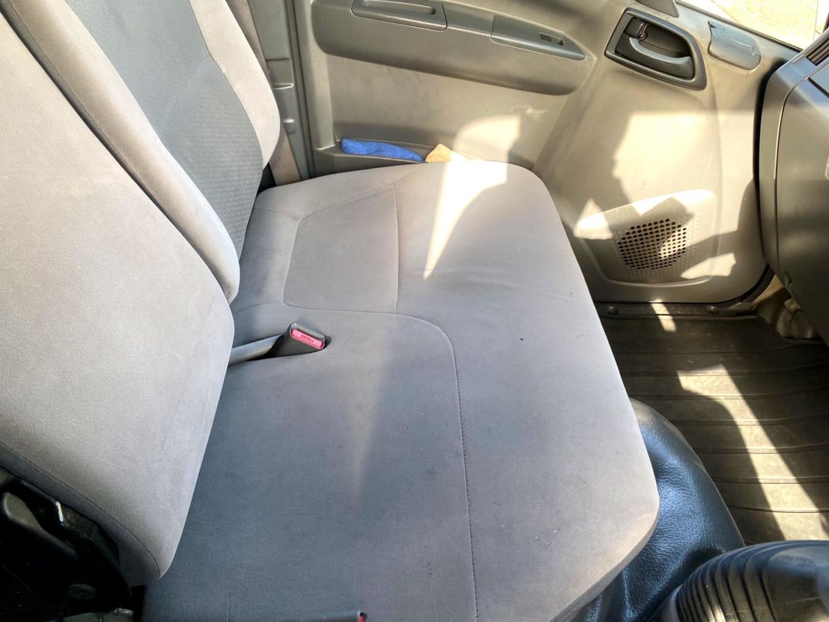 平成27年いすゞエルフ2tアルミバンPG標準ロングTKG-NMR85AN|中古トラックの販売・買取・査定のアイナビ