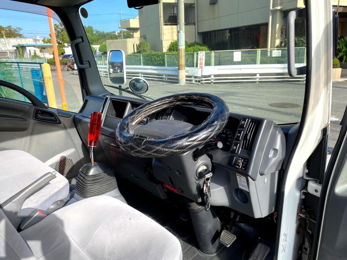 平成27年いすゞエルフ2tアルミバンPG標準ロングTKG-NMR85AN|中古トラックの販売・買取・査定のアイナビ