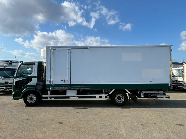 東プレR404A6200ワイド左サイド扉240馬力6速MT|中古トラックの販売・買取・査定のアイナビ