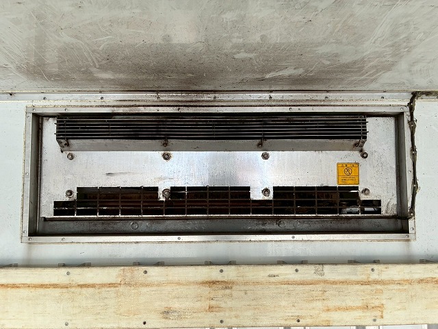 東プレR404A6200ワイド左サイド扉240馬力6速MT|中古トラックの販売・買取・査定のアイナビ