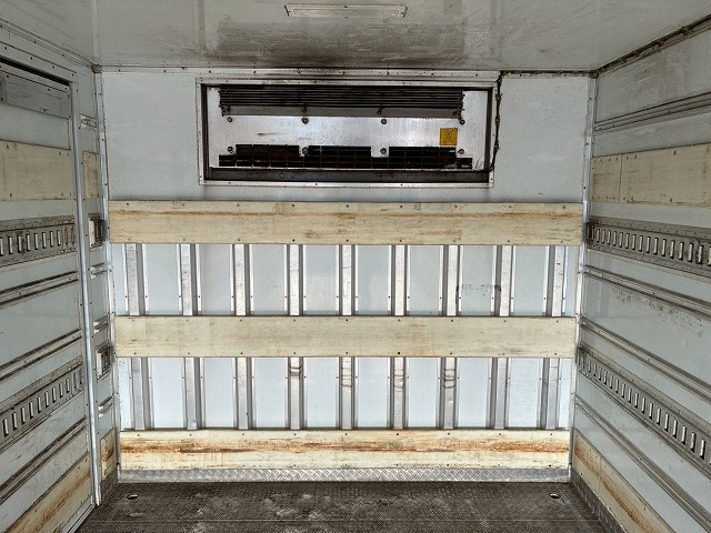 東プレR404A6200ワイド左サイド扉240馬力6速MT|中古トラックの販売・買取・査定のアイナビ