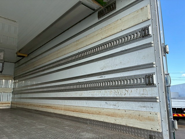 東プレR404A6200ワイド左サイド扉240馬力6速MT|中古トラックの販売・買取・査定のアイナビ