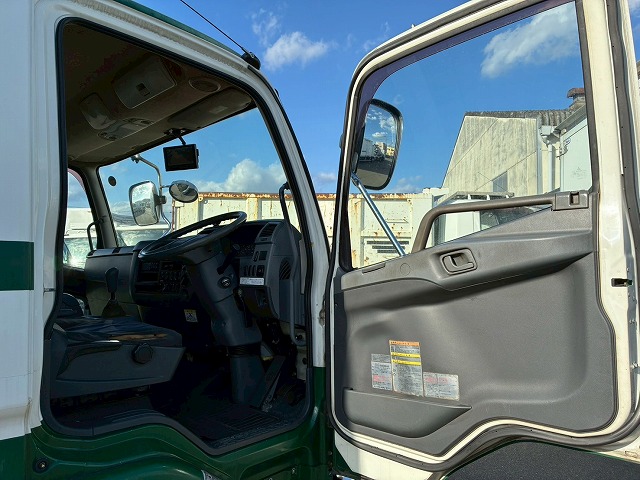 東プレR404A6200ワイド左サイド扉240馬力6速MT|中古トラックの販売・買取・査定のアイナビ