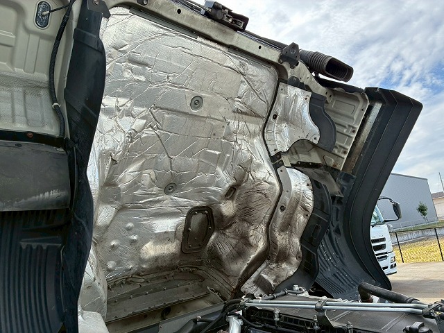 菱重コールドチェーンTU100SAサブエンジンサイド観音扉|中古トラックの販売・買取・査定のアイナビ