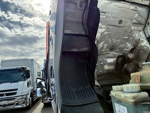 菱重コールドチェーンTU100SAサブエンジンサイド観音扉|中古トラックの販売・買取・査定のアイナビ