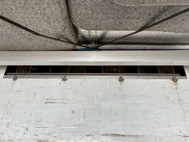 菱重コールドチェーンTU100SAサブエンジンサイド観音扉|中古トラックの販売・買取・査定のアイナビ