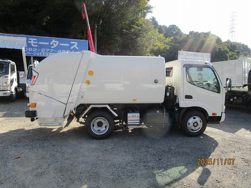 塵芥車 極東開発 回転式 4.7㎥ 未使用車|中古トラックの販売・買取・査定のアイナビ