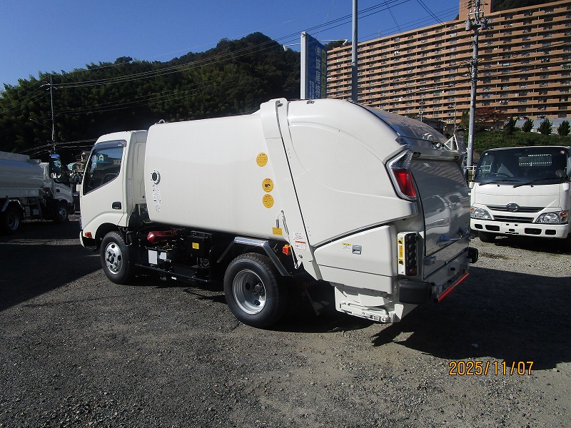 塵芥車 極東開発 回転式 4.7㎥ 未使用車|中古トラックの販売・買取・査定のアイナビ
