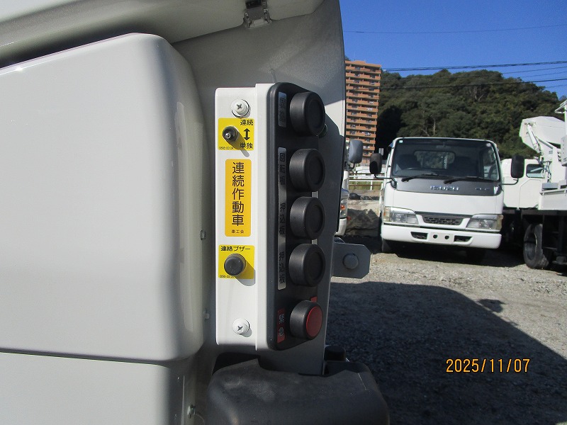 塵芥車 極東開発 回転式 4.7㎥ 未使用車|中古トラックの販売・買取・査定のアイナビ