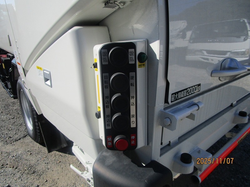 塵芥車 極東開発 回転式 4.7㎥ 未使用車|中古トラックの販売・買取・査定のアイナビ