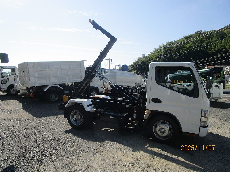 コンテナ専用車 新明和 外装塗装済|中古トラックの販売・買取・査定のアイナビ