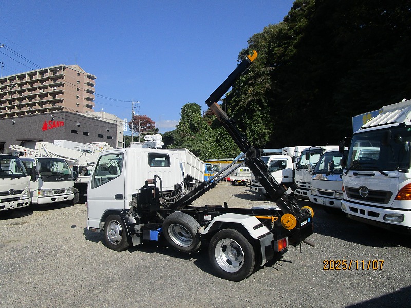 コンテナ専用車 新明和 外装塗装済|中古トラックの販売・買取・査定のアイナビ