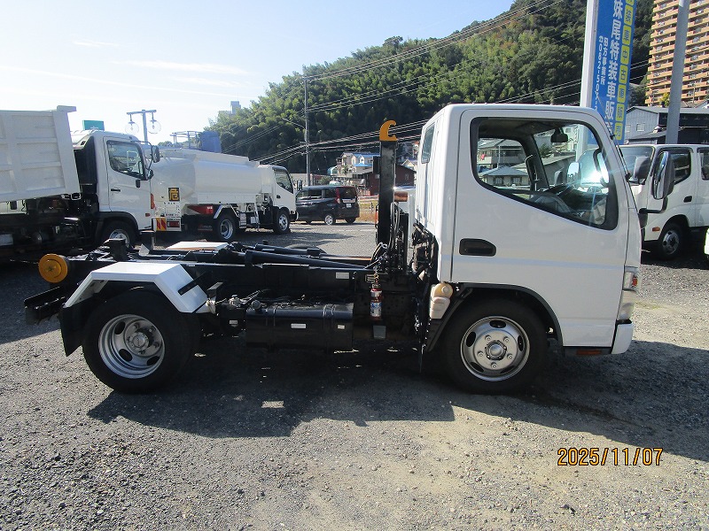 コンテナ専用車 新明和 外装塗装済|中古トラックの販売・買取・査定のアイナビ