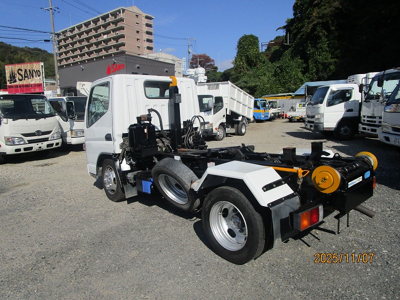 コンテナ専用車 新明和 外装塗装済|中古トラックの販売・買取・査定のアイナビ