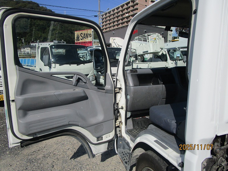 コンテナ専用車 新明和 外装塗装済|中古トラックの販売・買取・査定のアイナビ