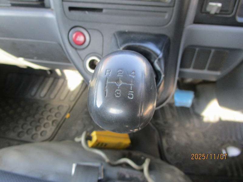 コンテナ専用車 新明和 外装塗装済|中古トラックの販売・買取・査定のアイナビ