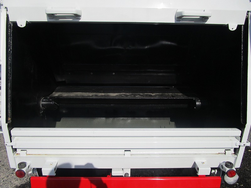 塵芥車 極東開発 回転式 4.3㎥|中古トラックの販売・買取・査定のアイナビ