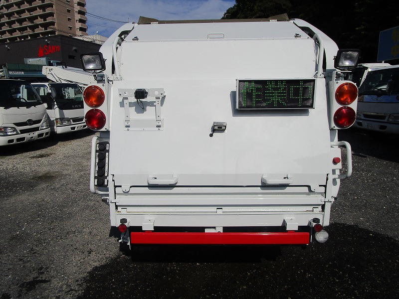 塵芥車 極東開発 回転式 4.3㎥|中古トラックの販売・買取・査定のアイナビ