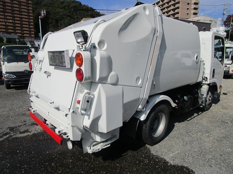 塵芥車 極東開発 回転式 4.3㎥|中古トラックの販売・買取・査定のアイナビ