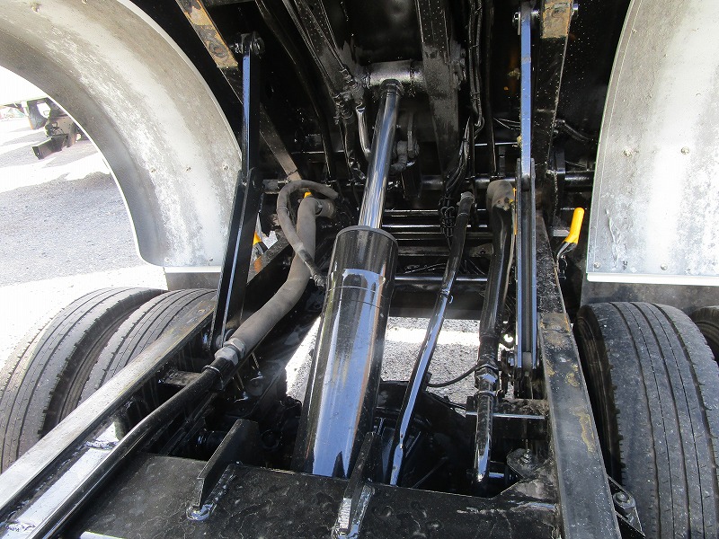 塵芥車 極東開発 回転式 4.3㎥|中古トラックの販売・買取・査定のアイナビ