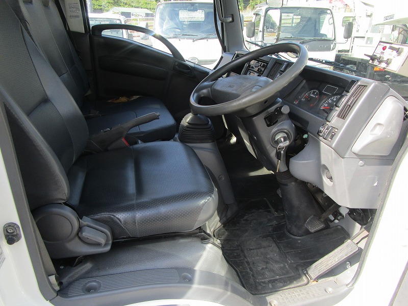 塵芥車 極東開発 回転式 4.3㎥|中古トラックの販売・買取・査定のアイナビ