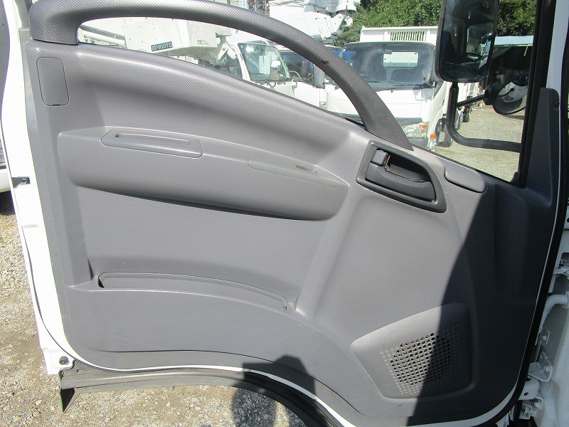 塵芥車 極東開発 回転式 4.3㎥|中古トラックの販売・買取・査定のアイナビ