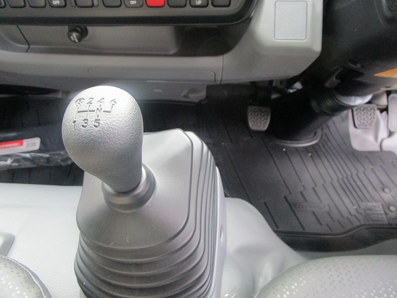 塵芥車 極東開発 プレス式 4.6㎥ 未使用車|中古トラックの販売・買取・査定のアイナビ