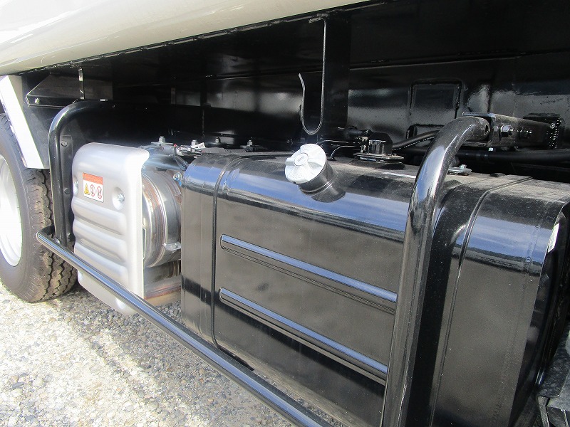 塵芥車 極東開発 プレス式 4.6㎥ 未使用車|中古トラックの販売・買取・査定のアイナビ