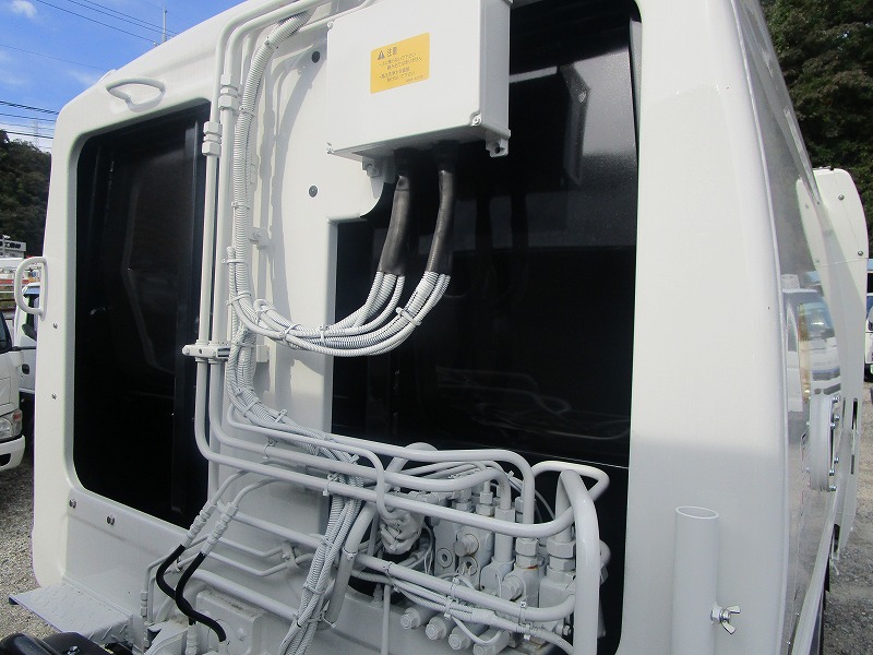 塵芥車 極東開発 プレス式 4.6㎥ 未使用車|中古トラックの販売・買取・査定のアイナビ