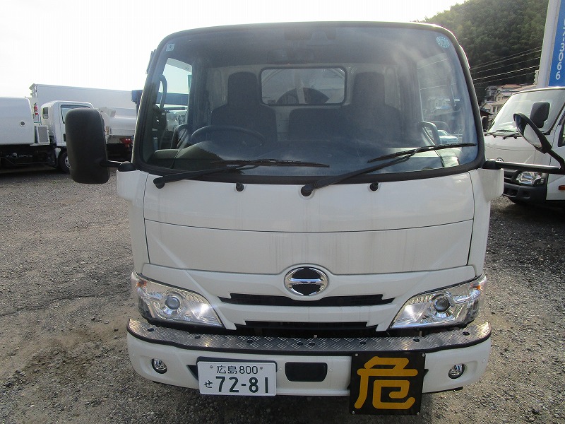 タンク車 極東開発 4KL 3室 未使用車|中古トラックの販売・買取・査定のアイナビ