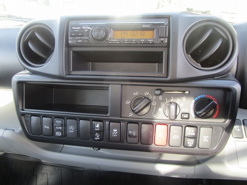 タンク車 極東開発 4KL 3室 未使用車|中古トラックの販売・買取・査定のアイナビ