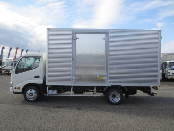 日野デュトロ標準ロングドライバン|中古トラックの販売・買取・査定のアイナビ