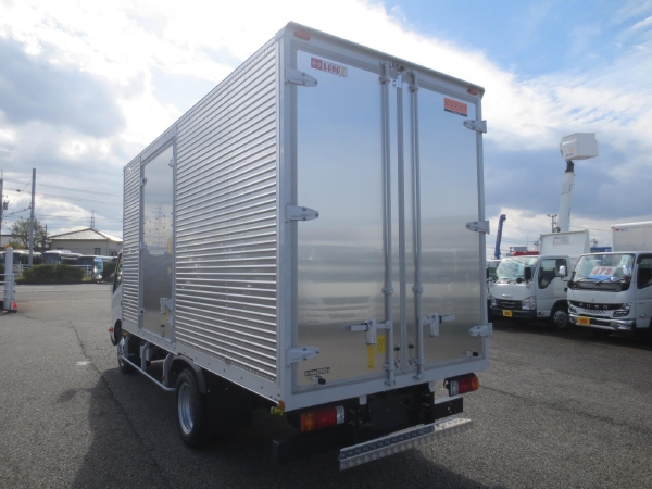 日野デュトロ標準ロングドライバン|中古トラックの販売・買取・査定のアイナビ