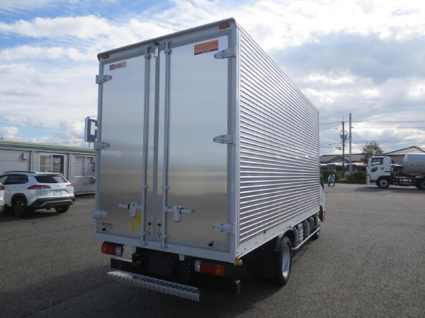 日野デュトロ標準ロングドライバン|中古トラックの販売・買取・査定のアイナビ