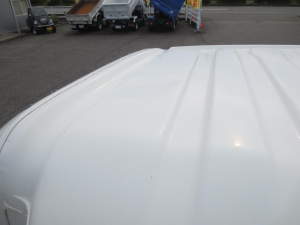 日野デュトロ簡易クレーン付|中古トラックの販売・買取・査定のアイナビ