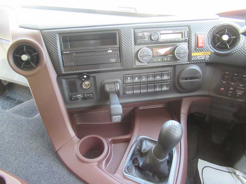 セルフクレーン ユニック 4段 ウィンチ 後輪エアサス 380PS|中古トラックの販売・買取・査定のアイナビ