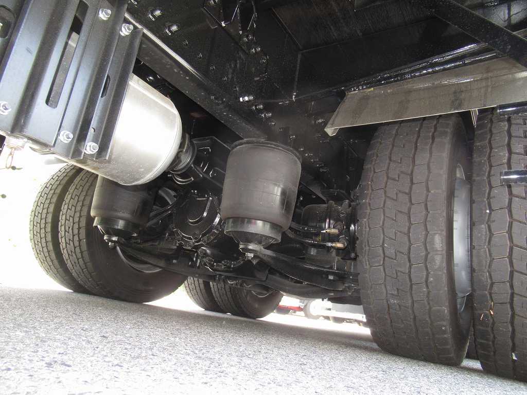 セルフクレーン ユニック 4段 ウィンチ 後輪エアサス 380PS|中古トラックの販売・買取・査定のアイナビ