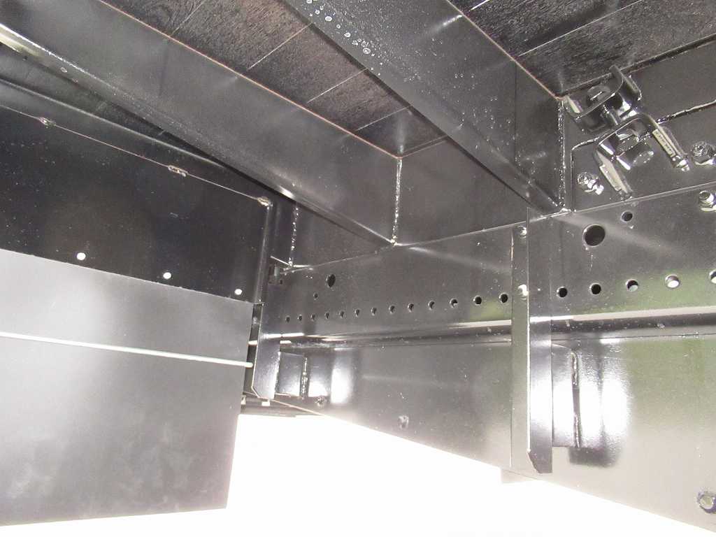 セルフクレーン ユニック 4段 ウィンチ 後輪エアサス 380PS|中古トラックの販売・買取・査定のアイナビ