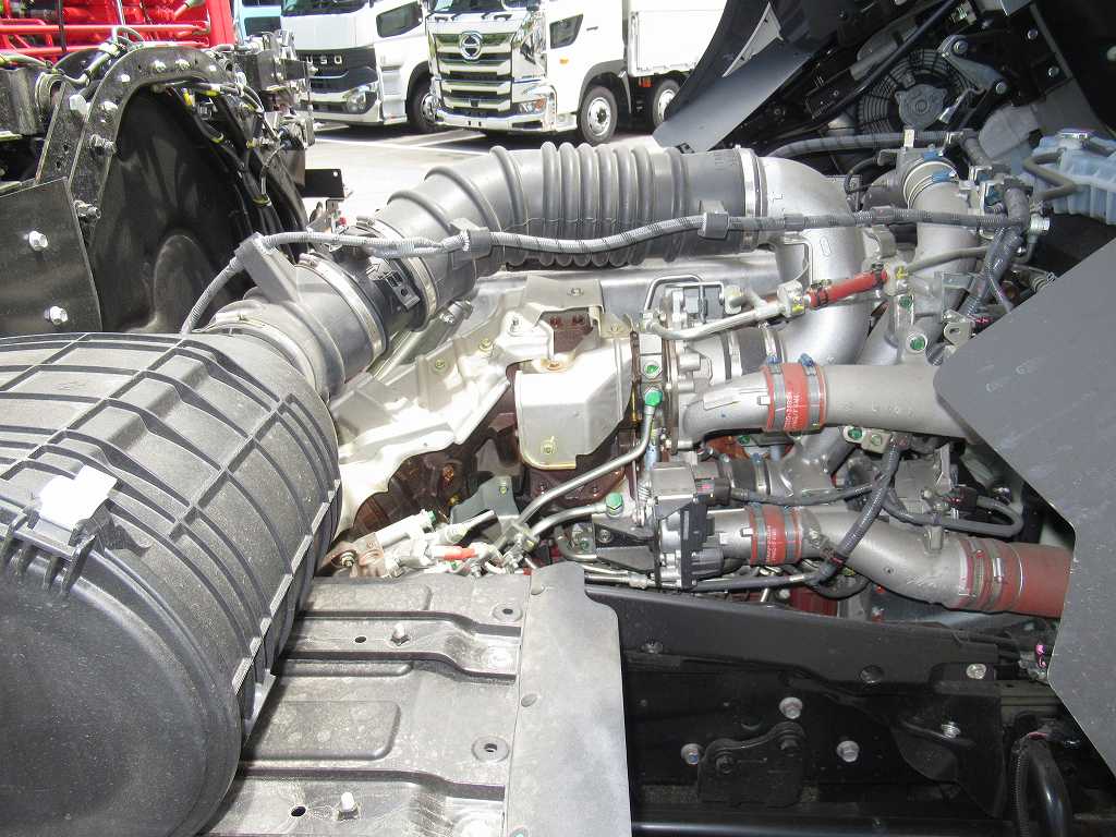 セルフクレーン ユニック 4段 ウィンチ 後輪エアサス 380PS|中古トラックの販売・買取・査定のアイナビ