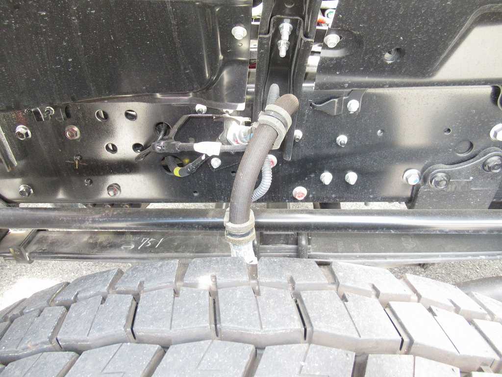 セルフクレーン ユニック 4段 ウィンチ 後輪エアサス 380PS|中古トラックの販売・買取・査定のアイナビ